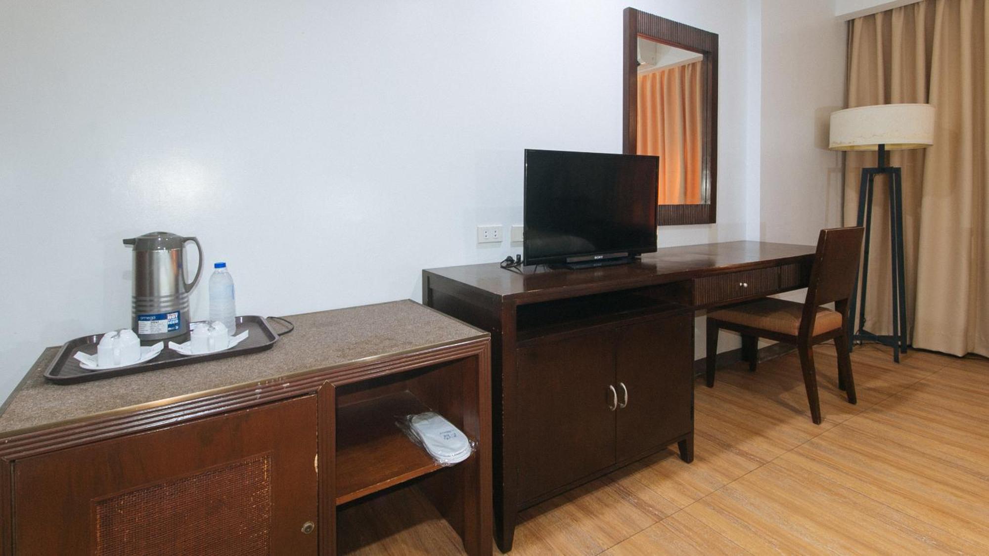 Bliss Hotel San Fernando Pampanga City Екстериор снимка