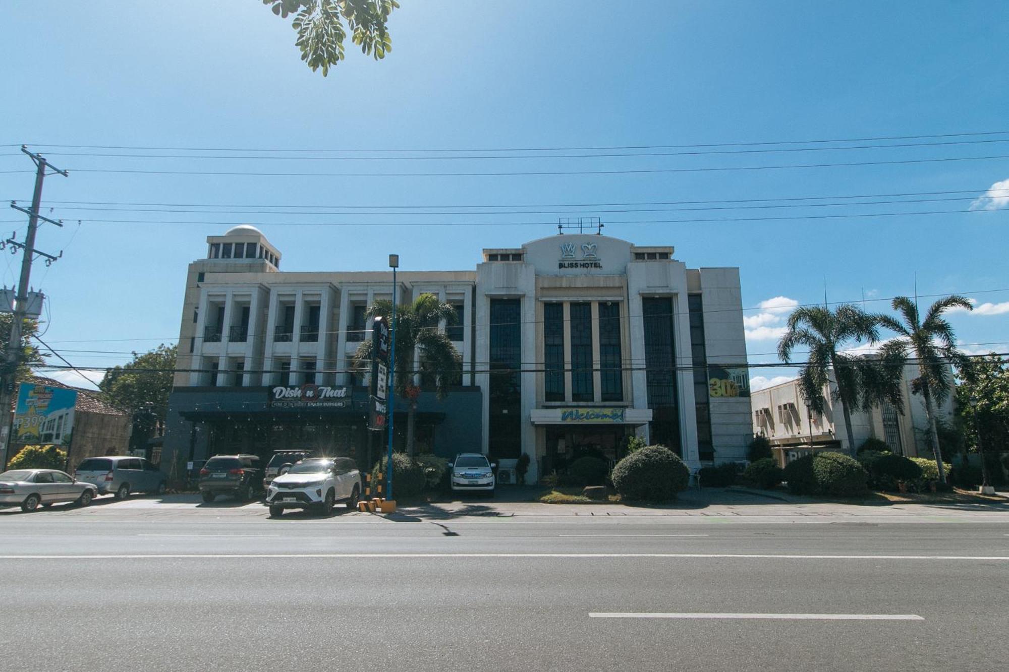 Bliss Hotel San Fernando Pampanga City Екстериор снимка