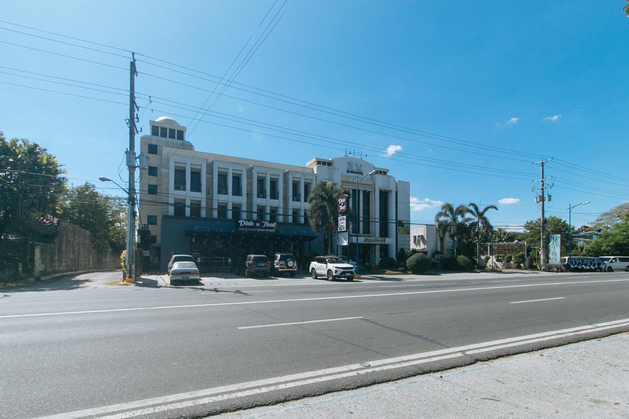 Bliss Hotel San Fernando Pampanga City Екстериор снимка